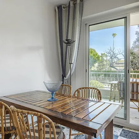 Apartment In The Heart Of The Cap D'antibes Lovely Flat *